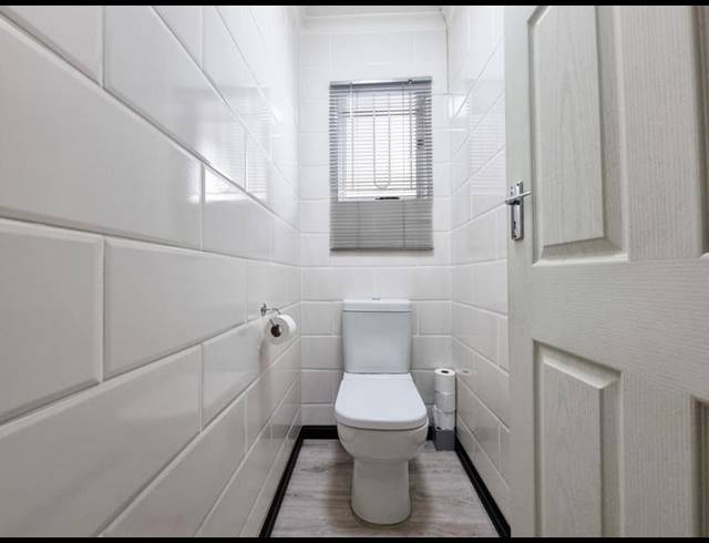 5 BEDROOM HOUSE FOR SALE IN WOODVIEW